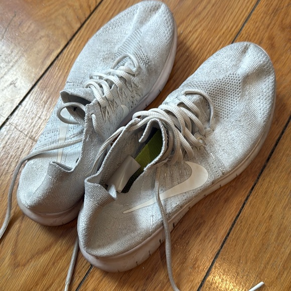 Nike sneakers - Picture 1 of 6